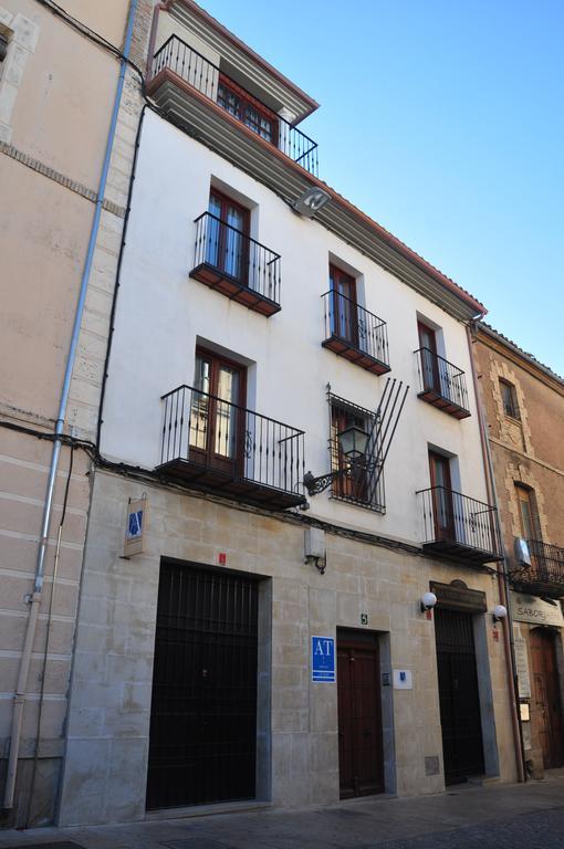 Apartamentos Turísticos Architettura Úbeda Exterior foto